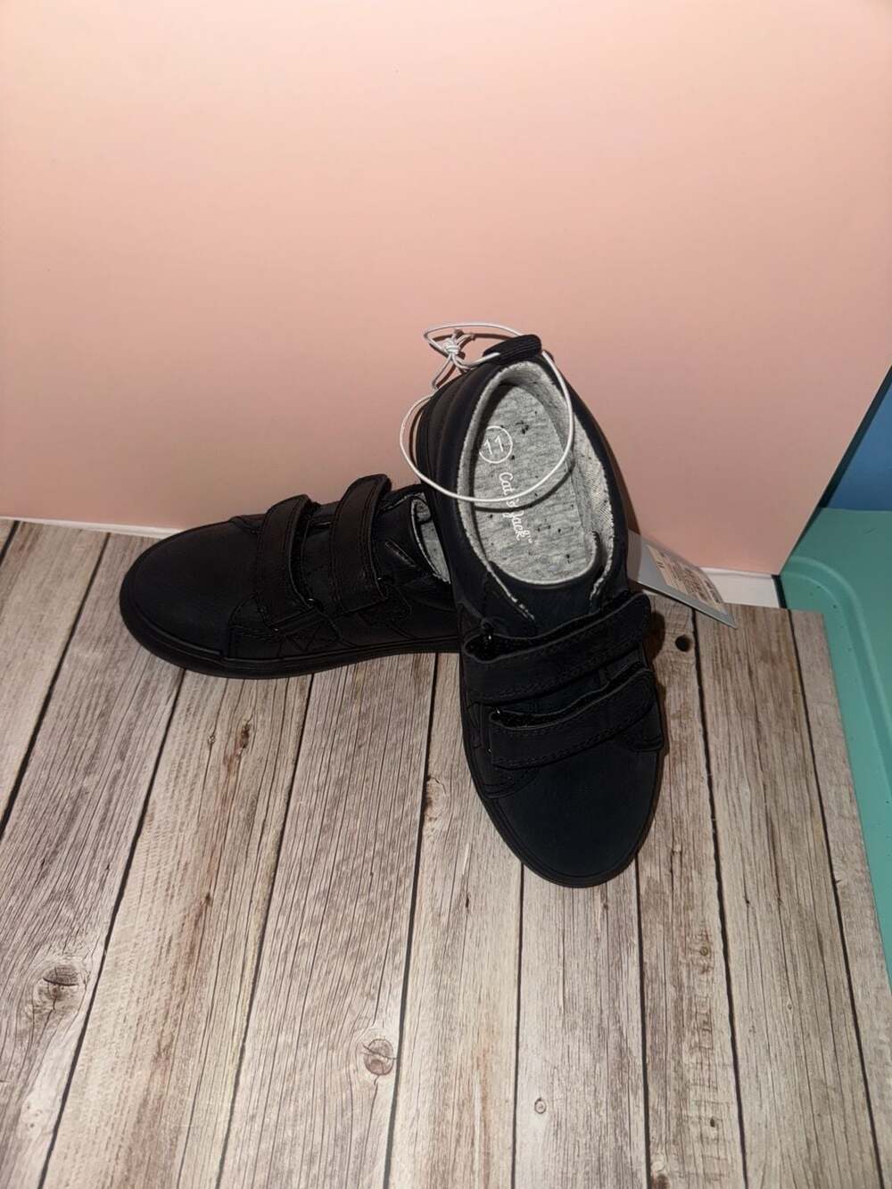 Cat & Jack Kids Parker Velcro Sneakers Black Size 11 - Picture 3 of 4